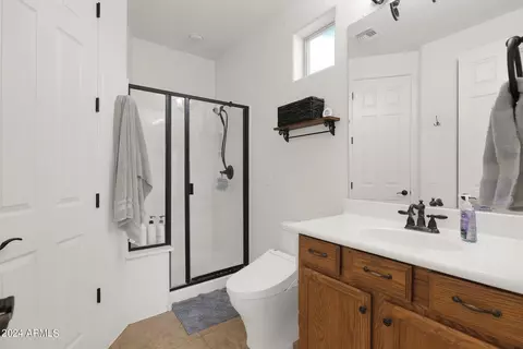 Bath - 3102 E Turnberry Dr, Gilbert, AZ 85298 photo 8 of 8