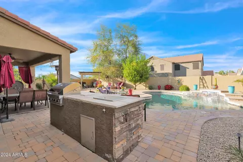 Exterior - 3102 E Turnberry Dr, Gilbert, AZ 85298 photo 6 of 16