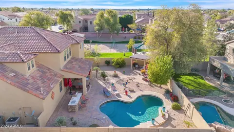 View/Area - 3102 E Turnberry Dr, Gilbert, AZ 85298 photo 5 of 10