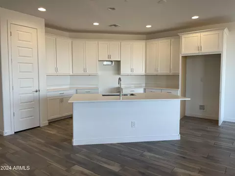 4310 Enmark Dr, San Tan Valley, AZ 85143