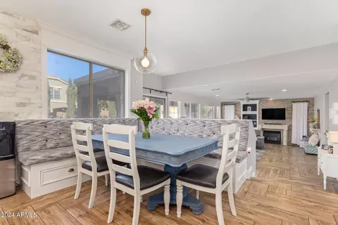 Dining - 4118 E Laurel Ave, Gilbert, AZ 85234 photo 4 of 6
