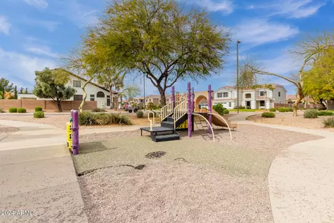 View/Area - 4118 E Laurel Ave, Gilbert, AZ 85234 photo 7 of 8