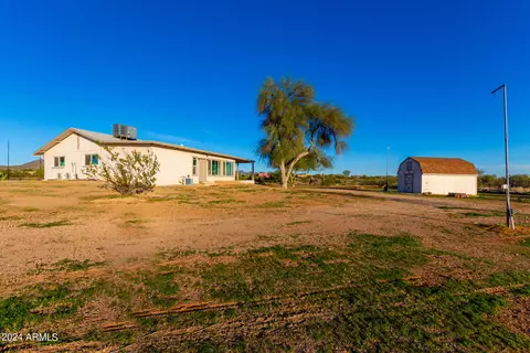 Exterior - 39212 N 3rd Ave, Phoenix, AZ 85086 photo 3 of 24