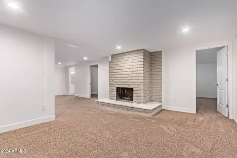 Living - 39212 N 3rd Ave, Phoenix, AZ 85086 photo 1 of 2