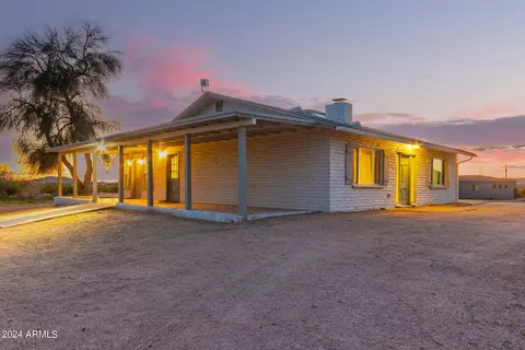 Exterior - 39212 N 3rd Ave, Phoenix, AZ 85086 photo 9 of 24