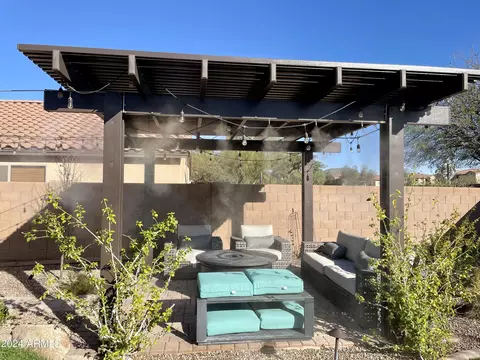 Exterior - 2219 W Mark Ln, Phoenix, AZ 85085 photo 7 of 10
