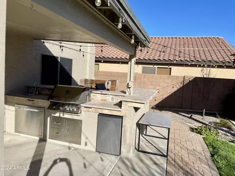 Exterior - 2219 W Mark Ln, Phoenix, AZ 85085 photo 4 of 10