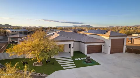 1308 E Tumbleweed Dr, Phoenix, AZ 85085 photo 2