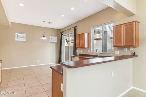 3910 E Pollack St, Phoenix, AZ 85042 photo 7