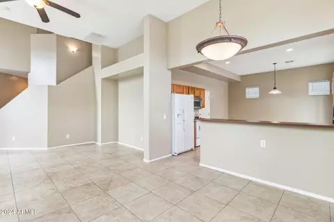 3910 E Pollack St, Phoenix, AZ 85042 photo 4