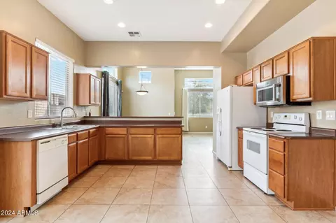 3910 E Pollack St, Phoenix, AZ 85042 photo 10