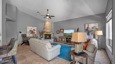 Living - 7740 E Russell Cir, Mesa, AZ 85207 photo 2 of 3