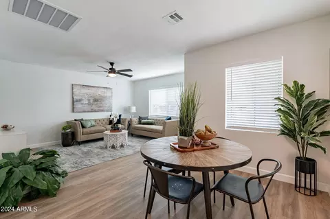 Dining - 3302 E Pierce St, Phoenix, AZ 85008 photo 2 of 2