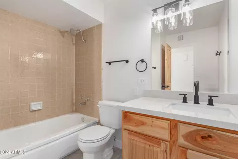 Bath - 4107 W Ocotillo Rd, Phoenix, AZ 85019 photo 2 of 2
