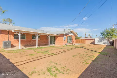 Exterior - 4107 W Ocotillo Rd, Phoenix, AZ 85019 photo 8 of 16