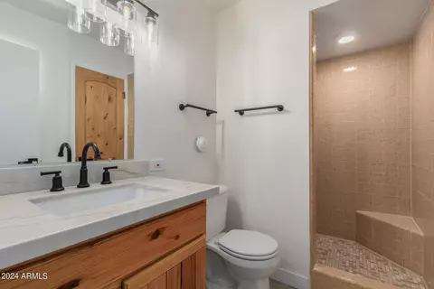 Bath - 4107 W Ocotillo Rd, Phoenix, AZ 85019 photo 1 of 2
