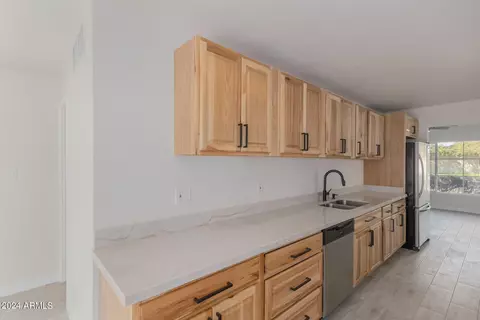 Kitchen - 4107 W Ocotillo Rd, Phoenix, AZ 85019 photo 2 of 5