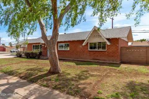 Exterior - 4107 W Ocotillo Rd, Phoenix, AZ 85019 photo 13 of 16