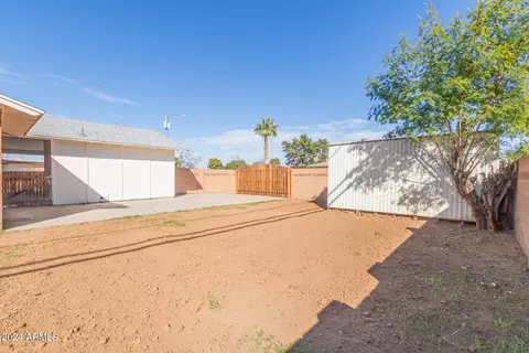 Exterior - 4107 W Ocotillo Rd, Phoenix, AZ 85019 photo 9 of 16