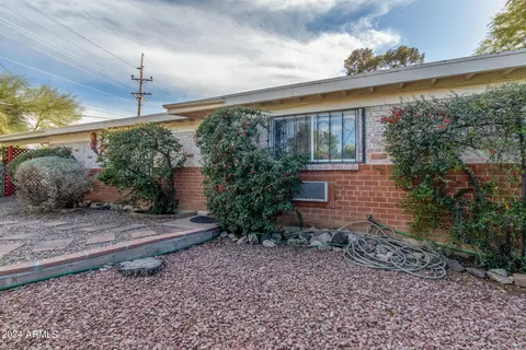 7062 E 3rd St, Tucson, AZ 85710