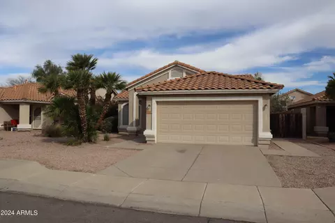 1068 W Swan Dr, Chandler, AZ 85286