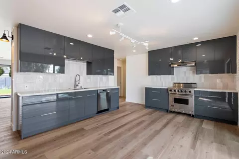 1136 E Wesleyan Dr, Tempe, AZ 85282 photo 4