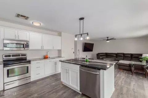 255 E Sheffield Ct, Gilbert, AZ 85296 photo 8