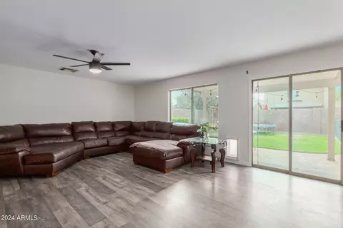 255 E Sheffield Ct, Gilbert, AZ 85296 photo 9