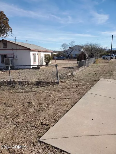 709 E Mcneil Rd, Benson, AZ 85602 photo 2