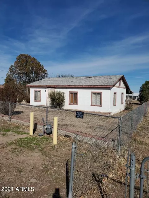 709 E Mcneil Rd, Benson, AZ 85602