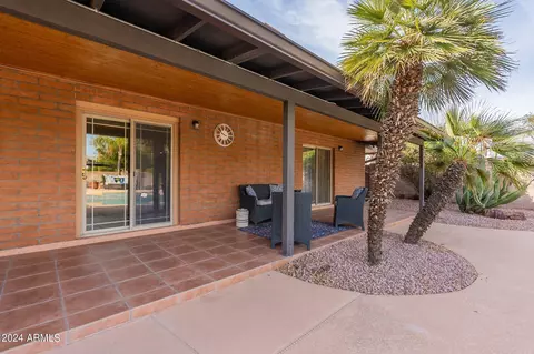 Exterior - 2646 E Sierra St, Phoenix, AZ 85028 photo 9 of 15
