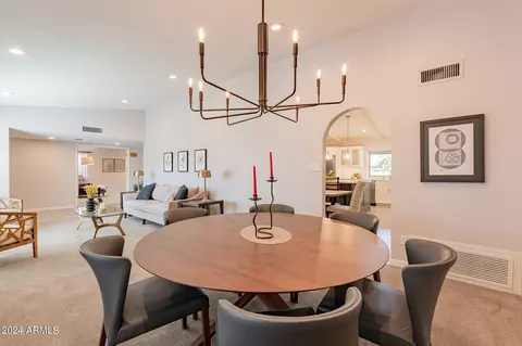 Dining - 2646 E Sierra St, Phoenix, AZ 85028 photo 3 of 4