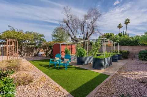 View/Area - 2646 E Sierra St, Phoenix, AZ 85028 photo 1 of 1