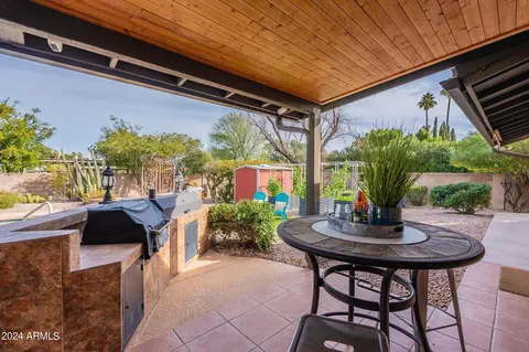 Exterior - 2646 E Sierra St, Phoenix, AZ 85028 photo 11 of 15