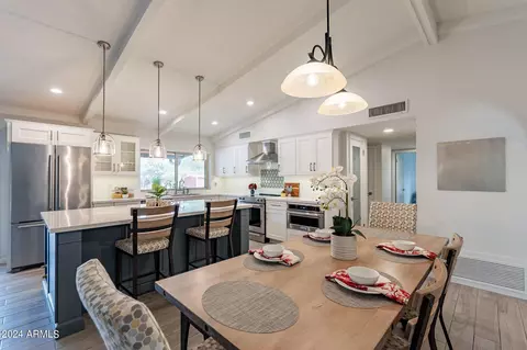 Kitchen - 2646 E Sierra St, Phoenix, AZ 85028 photo 1 of 6