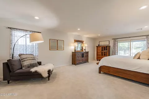 Bedroom - 2646 E Sierra St, Phoenix, AZ 85028 photo 1 of 8