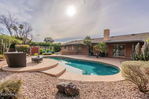 Exterior - 2646 E Sierra St, Phoenix, AZ 85028 photo 4 of 15