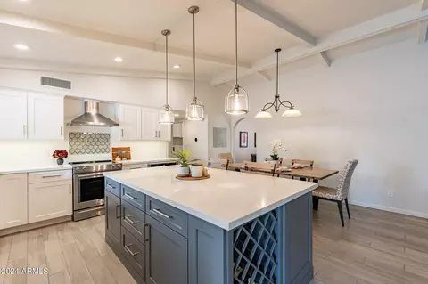 Kitchen - 2646 E Sierra St, Phoenix, AZ 85028 photo 5 of 6