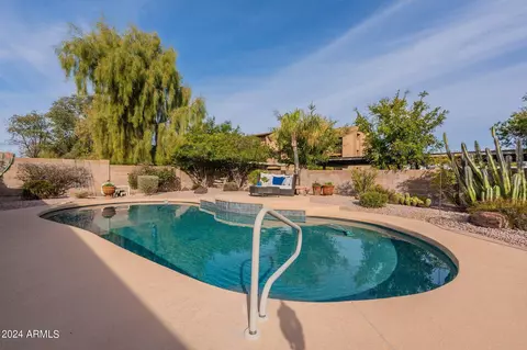Exterior - 2646 E Sierra St, Phoenix, AZ 85028 photo 6 of 15