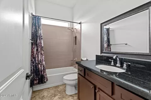 Bath - 3728 E Mia Ln, Gilbert, AZ 85298 photo 2 of 4