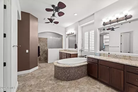Bath - 3728 E Mia Ln, Gilbert, AZ 85298 photo 4 of 4
