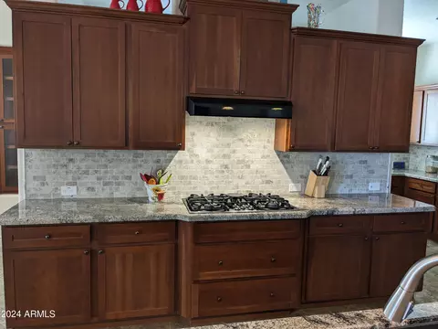 Kitchen - 3728 E Mia Ln, Gilbert, AZ 85298 photo 4 of 7