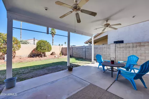Exterior - 802 E Sack Dr, Phoenix, AZ 85024 photo 5 of 12
