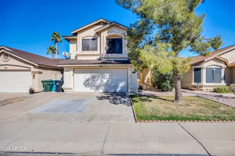 802 E Sack Dr, Phoenix, AZ 85024