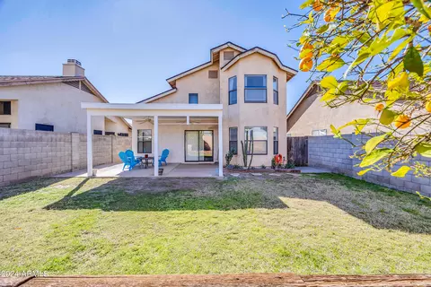 Exterior - 802 E Sack Dr, Phoenix, AZ 85024 photo 7 of 12