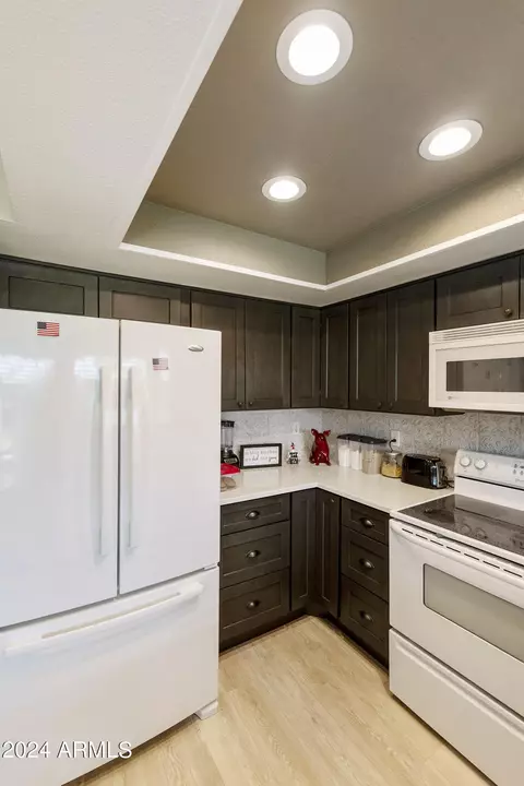 Kitchen - 7717 E Park View Dr, Mesa, AZ 85208 photo 5 of 5