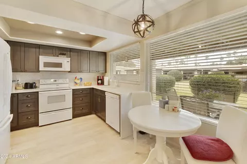 Kitchen - 7717 E Park View Dr, Mesa, AZ 85208 photo 1 of 5