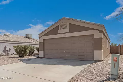 Exterior - 1287 W 17th Ave, Apache Junction, AZ 85120 photo 6 of 11