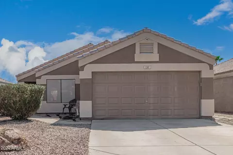 Exterior - 1287 W 17th Ave, Apache Junction, AZ 85120 photo 3 of 11