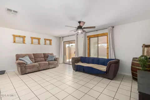 Living - 1287 W 17th Ave, Apache Junction, AZ 85120 photo 3 of 4